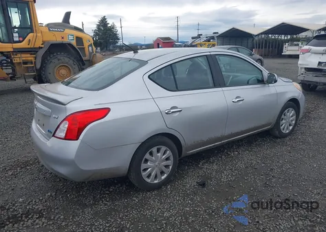2013 Nissan Versa 1.6 Sv z USA, uszkodzony, nr VIN 3N1CN7AP9DL819717